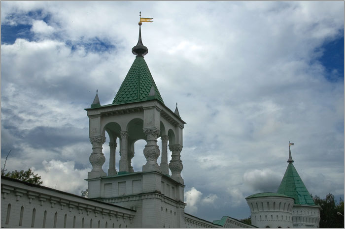 Николо-Угрешский монастырь. Стена. Башни