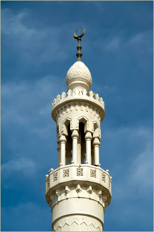 Египет. Хургада. Мечеть Абдульхасана Эльшази. Минарет.