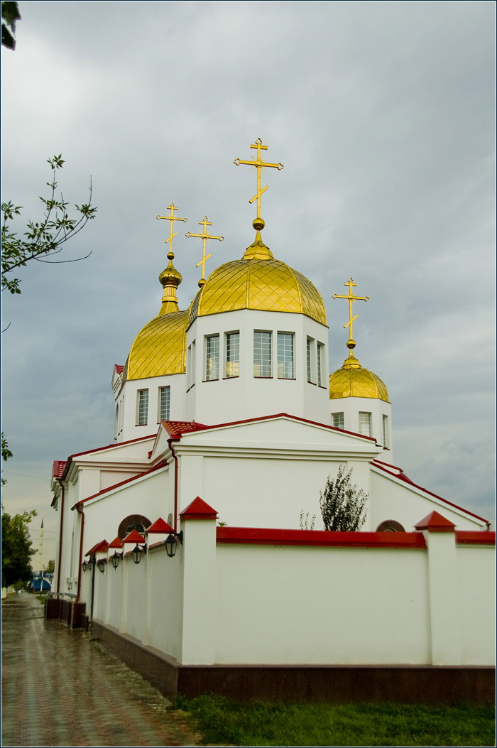 Грозный. Михайло-Архангельская церковь