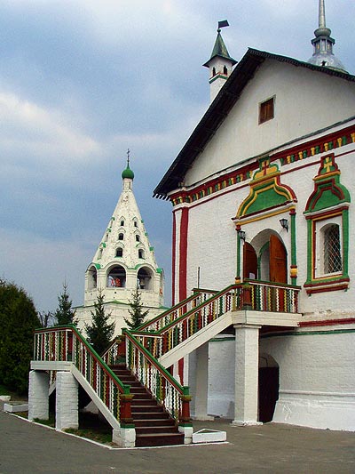 Троицкая церковь Ново-голутвина монастыря
