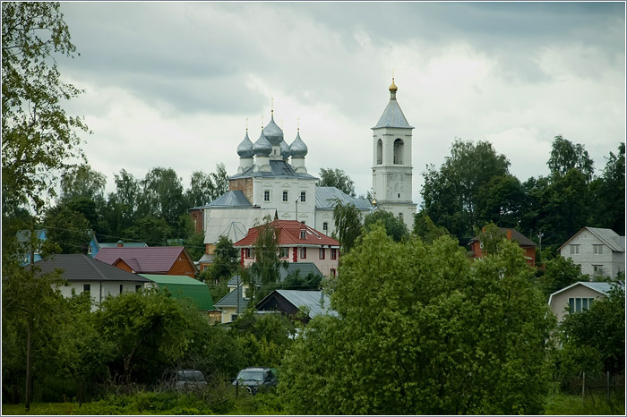 Москва-река.  Церковь Никиты Великомученика в Софьино 