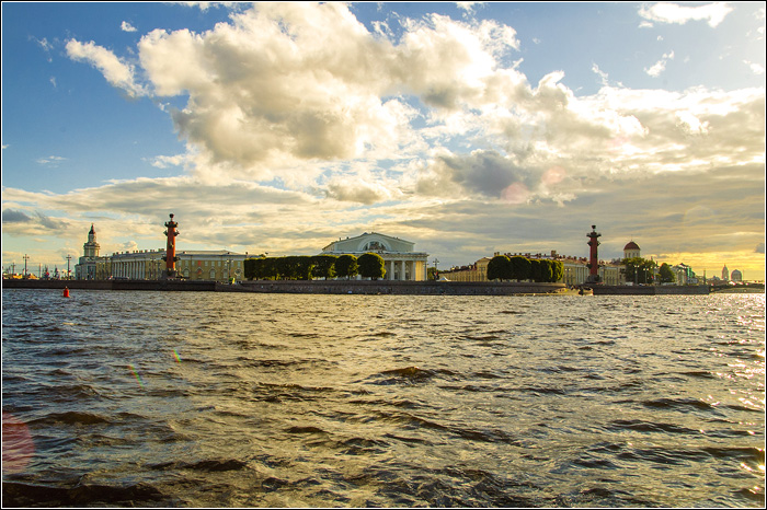 Стрелка Васильевского острова  в Санкт-Петербурге. Фото.